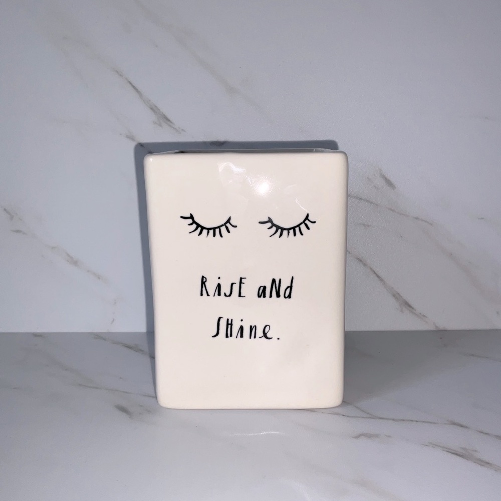 Rae Dunn brush holder/ pencil holder